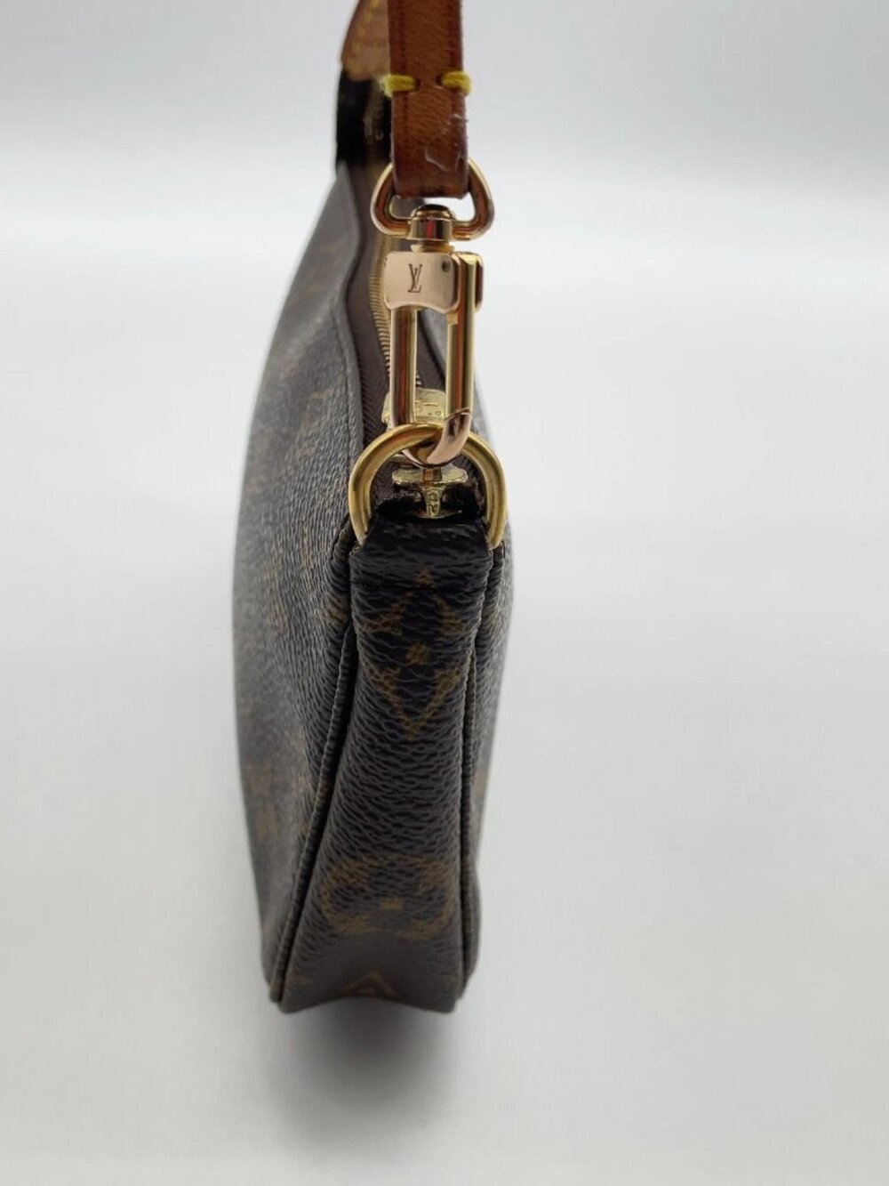 Authentic Louis Vuitton Pochette Accessoires Monogram Shoulder Bag LV Handbag - Picture 7 of 16